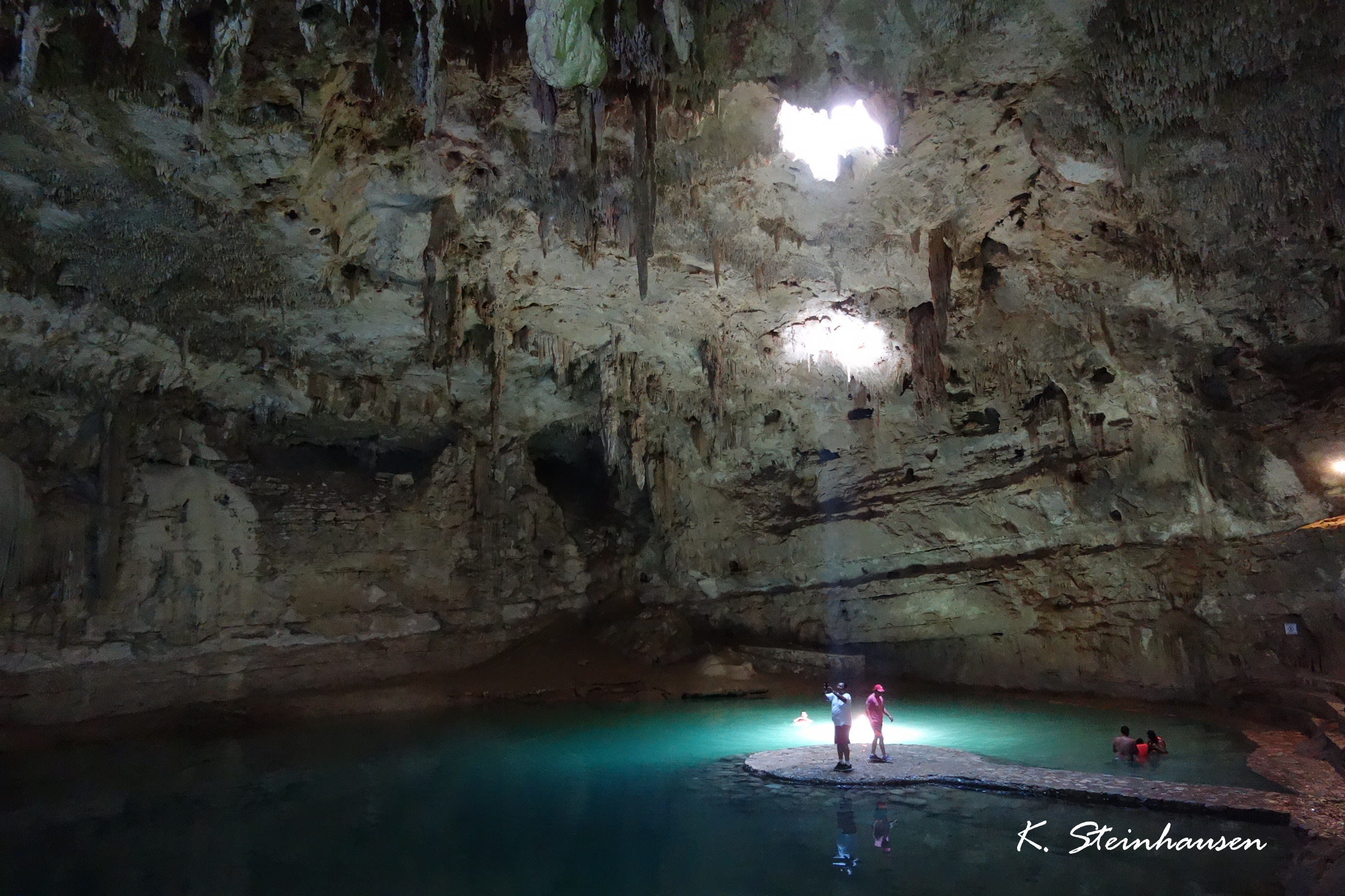 Mehr über den Artikel erfahren Cenote Suytun