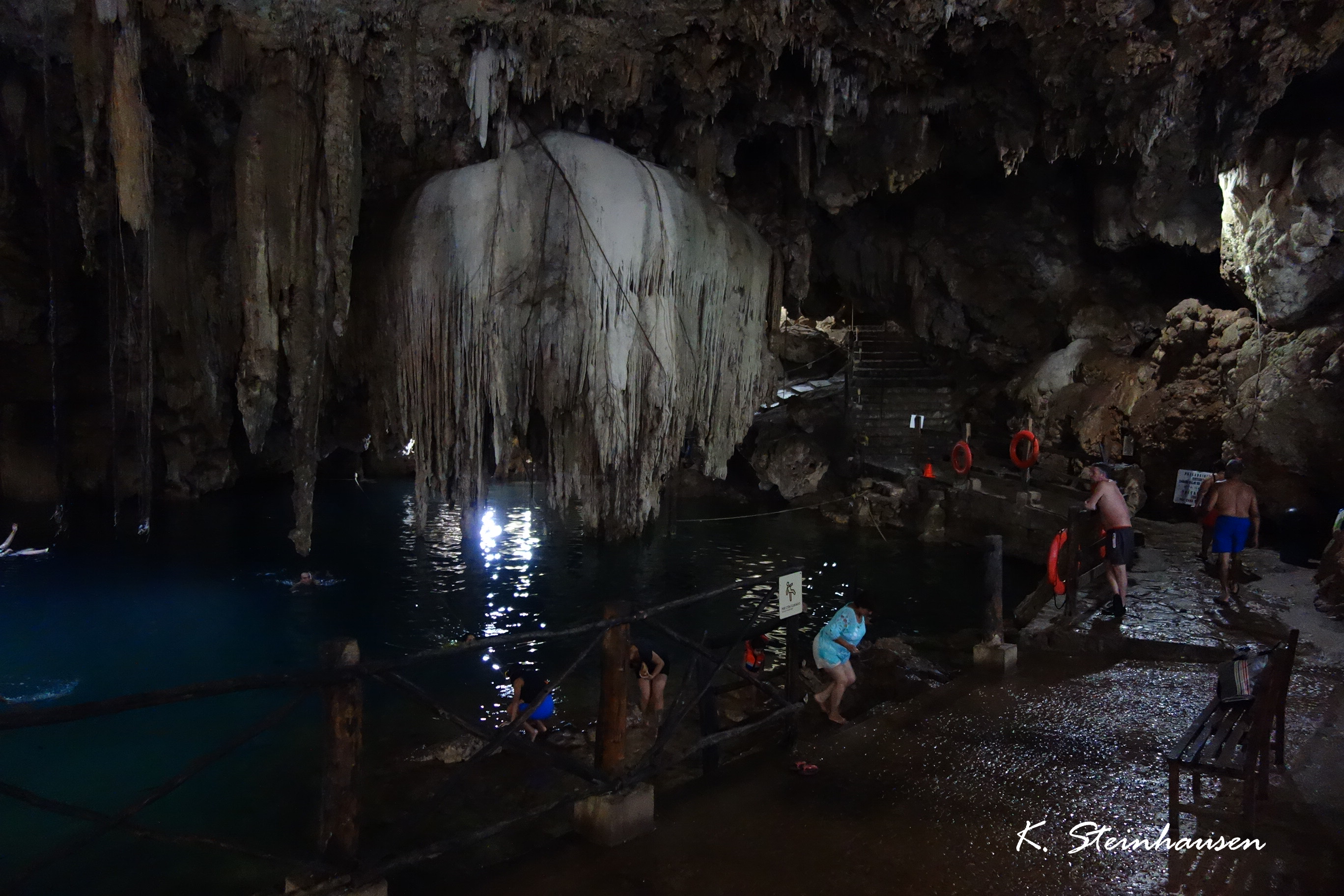Mehr über den Artikel erfahren Cenote XKekén