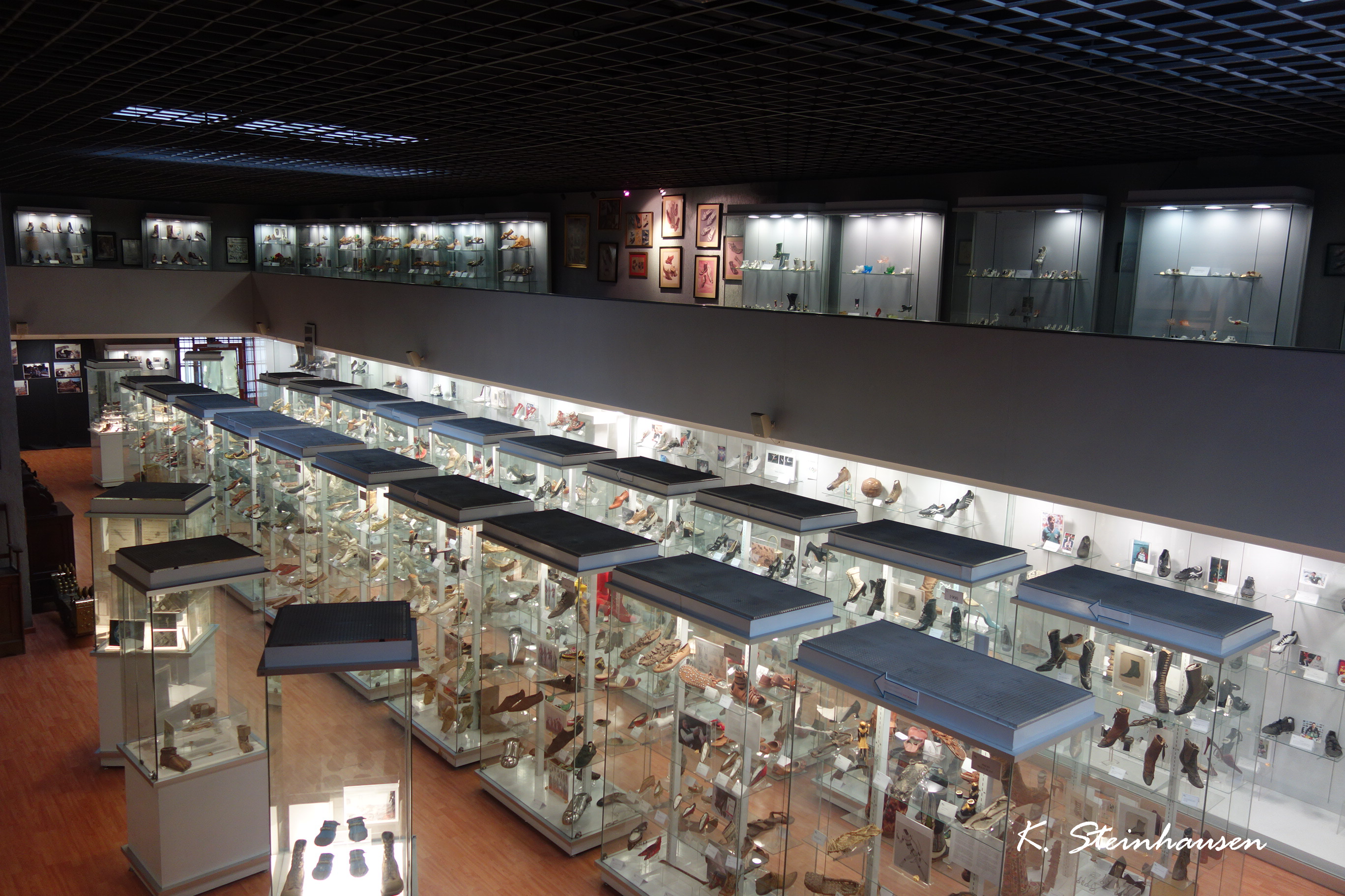 Mehr über den Artikel erfahren Museum des Schuhwerk Borcegui