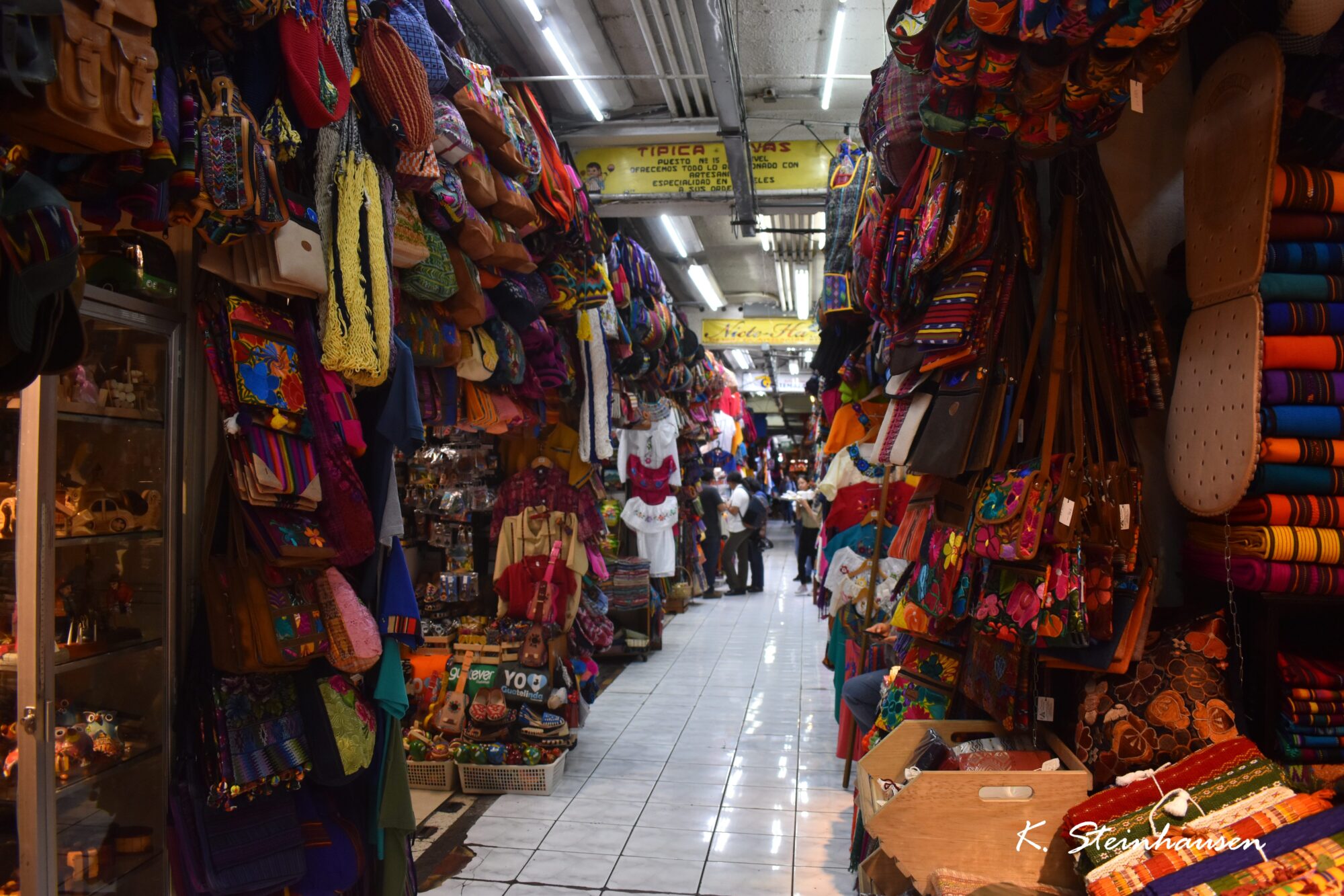 Mehr über den Artikel erfahren Zentraler Markt – Guate City