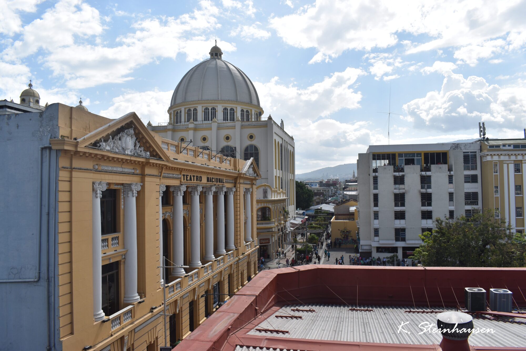 Mehr über den Artikel erfahren Zentrum von San Salvador